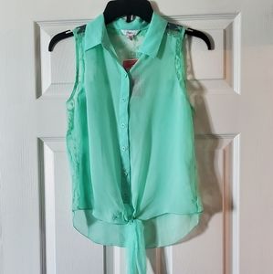 NWT Mint Sleeveless Front Tie Shirt Juniors Small